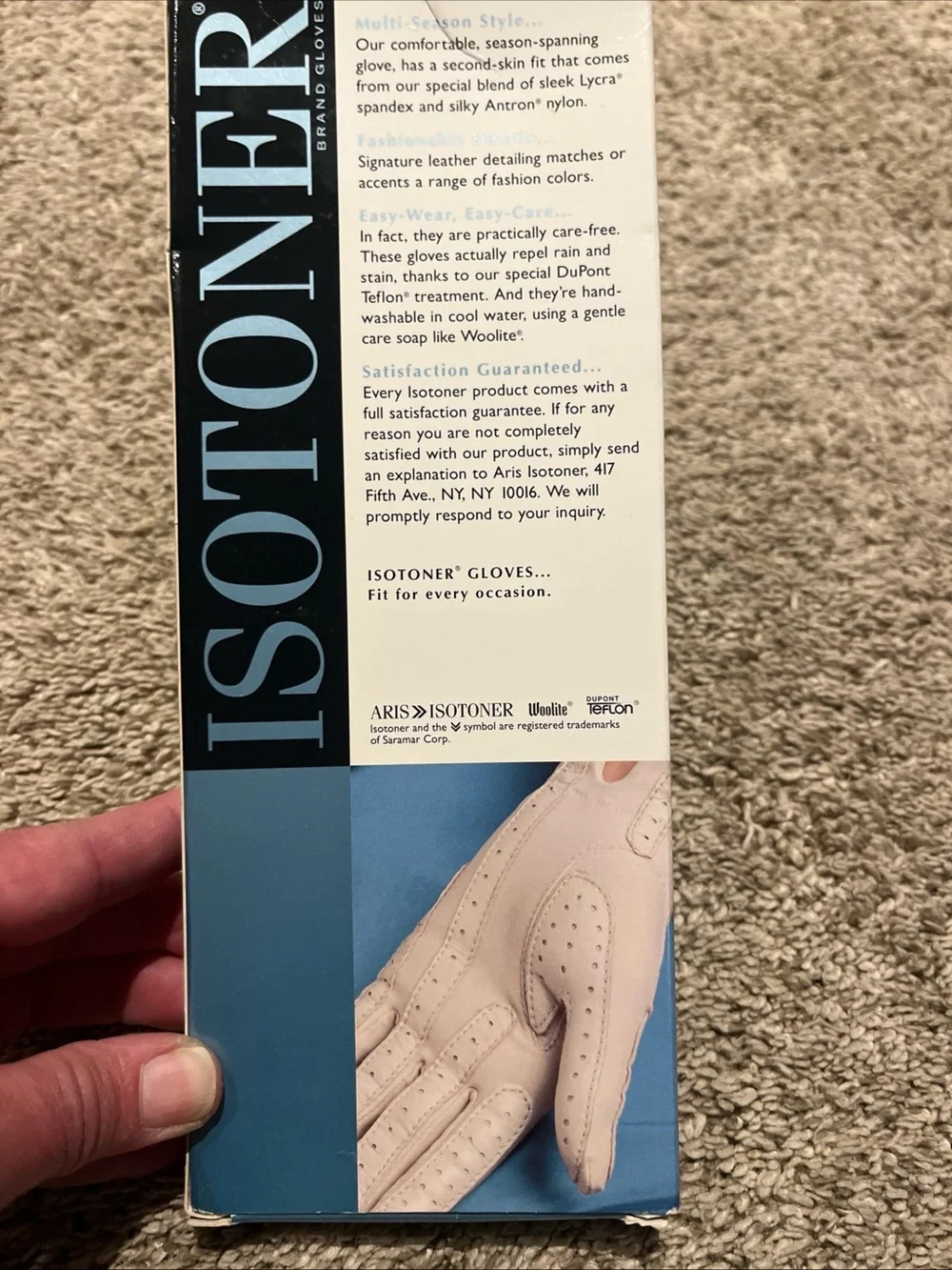isotoner Beige Women's Classic  Gloves  New in box